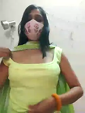 Snapshot of The_brutegodddess chatting on 02-11-25, 04:44 The brutegodddess online show from 02-11-25, 04:44