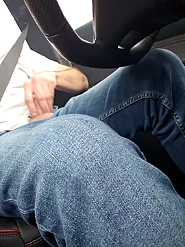 Snapshot of Spunwhiteboy1992 chatting on 11-19-25, 05:24 Spunwhiteboy1992 online show from 11-19-25, 05:24