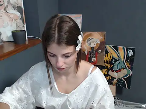 Snapshot of felicity_gold chatting on 06-19-26, 06:40 felicity gold online show from 06-19-26, 06:40