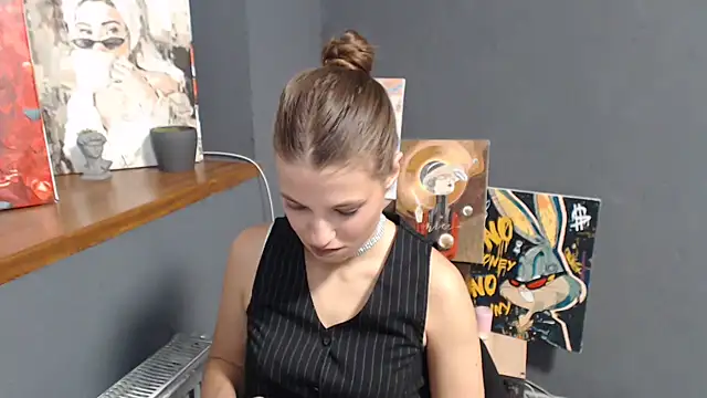 Snapshot of felicity_gold chatting on 07-13-26, 06:38 felicity gold online show from 07-13-26, 06:38