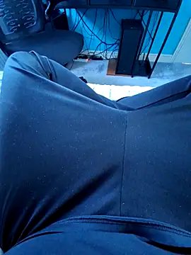 Snapshot of Scotland_100 chatting on 11-25-25, 01:44 Scotland 100 online show from 11-25-25, 01:44