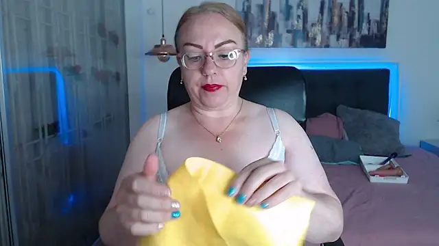 Tania Goddess  online show from 10-11-25, 01:42