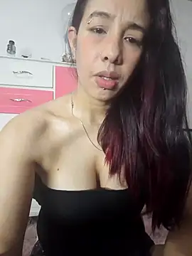 Snapshot of lakirared chatting on 01-13-25, 04:28 lakirared online show from 01-13-25, 04:28