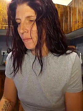 Lenchen  online show from 04-18-26, 07:51