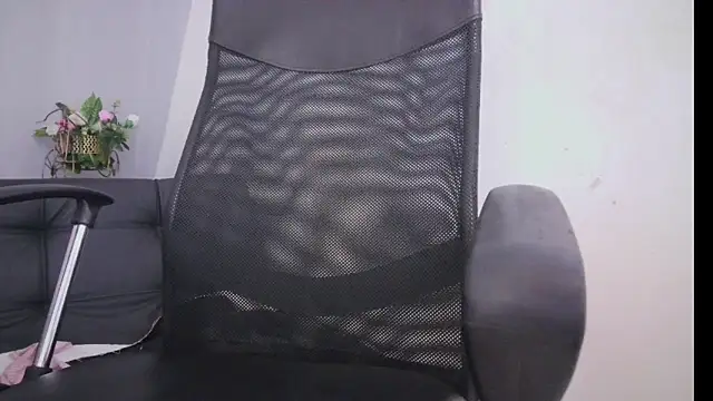 Snapshot of Aurora_ath chatting on 03-05-25, 03:08 Aurora ath online show from 03-05-25, 03:08