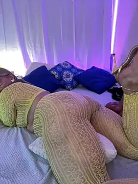 Snapshot of Aligoldbottom chatting on 01-23-25, 09:29 Aligoldbottom online show from 01-23-25, 09:29