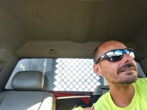 Snapshot of kjs_daddy123 chatting on 06-15-26, 10:23 kjs daddy123 online show from 06-15-26, 10:23