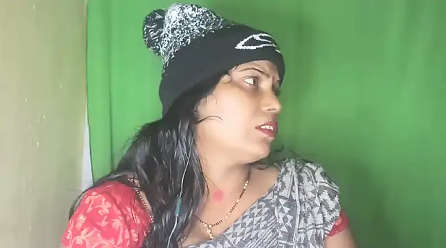 Snapshot of mamoni91 chatting on 12-31-24, 05:40 mamoni91 online show from 12-31-24, 05:40