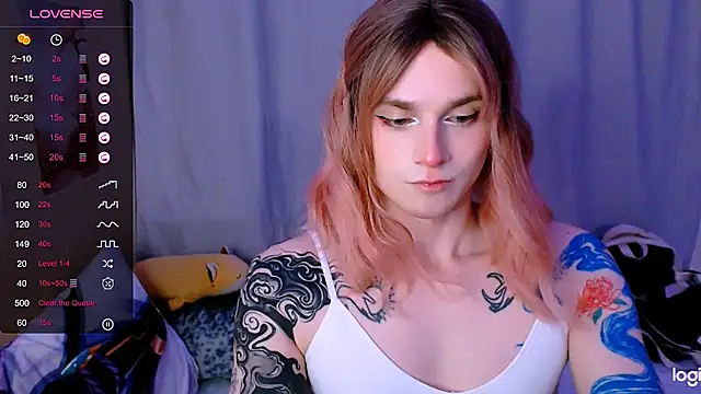 Snapshot of Alice_Hells chatting on 04-30-26, 04:46 Alice Hells online show from 04-30-26, 04:46