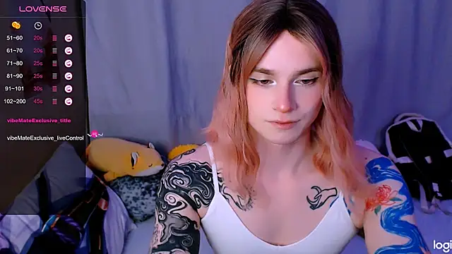 Snapshot of Alice_Hells chatting on 05-06-26, 04:34 Alice Hells online show from 05-06-26, 04:34