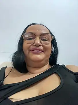 GiaNahomi online show from 01-12-25, 03:39