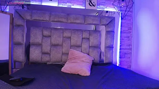 Emily morgan04 online show from 10-14-25, 12:06