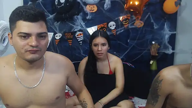 Snapshot of Group_Lustt chatting on 10-29-25, 02:25 Group Lustt online show from 10-29-25, 02:25