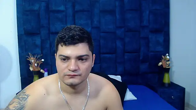 Snapshot of Group_Lustt chatting on 12-21-25, 03:13 Group Lustt online show from 12-21-25, 03:13