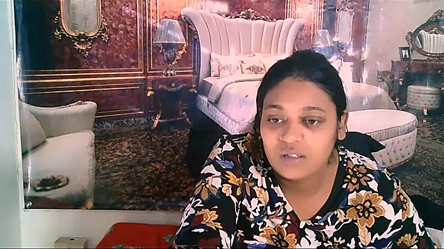 Snapshot of IndianYummy chatting on 10-21-25, 04:35 IndianYummy online show from 10-21-25, 04:35