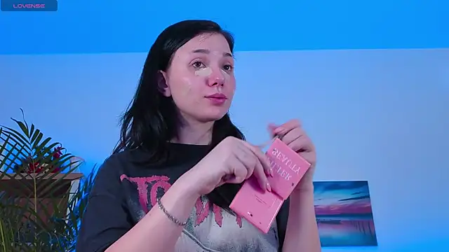 Snapshot of AveryWillow chatting on 01-12-26, 06:57 AveryWillow online show from 01-12-26, 06:57