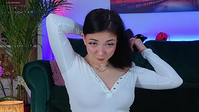 Snapshot of AveryWillow chatting on 02-18-26, 11:55 AveryWillow online show from 02-18-26, 11:55