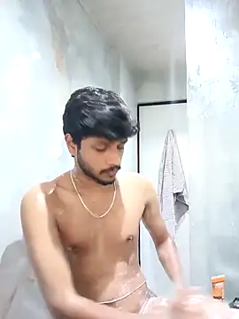 Snapshot of skinnyyyyyyyyy chatting on 05-13-26, 04:32 skinnyyyyyyyyy online show from 05-13-26, 04:32