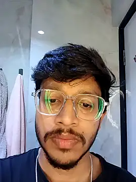 Snapshot of skinnyyyyyyyyy chatting on 05-15-26, 04:19 skinnyyyyyyyyy online show from 05-15-26, 04:19