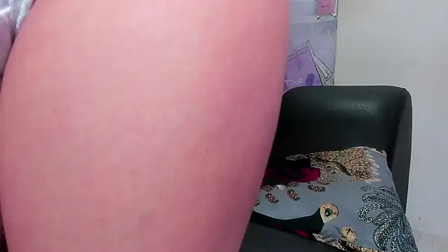 Snapshot of Be_pretty_skinny_69_ chatting on 09-09-25, 11:21 Be pretty skinny 69 online show from 09-09-25, 11:21