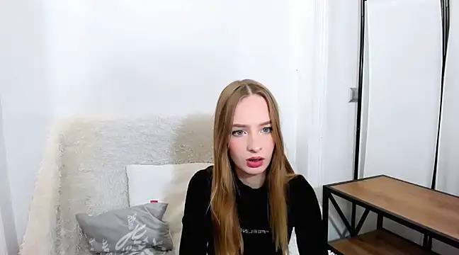 Snapshot of LilaGold chatting on 12-06-24, 07:34 LilaGold online show from 12-06-24, 07:34