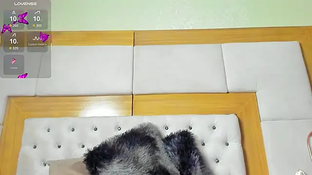 Snapshot of Selenecollins chatting on 11-03-25, 03:13 Selenecollins online show from 11-03-25, 03:13