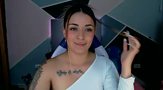 Samanta james19 online show from 12-06-24, 07:56