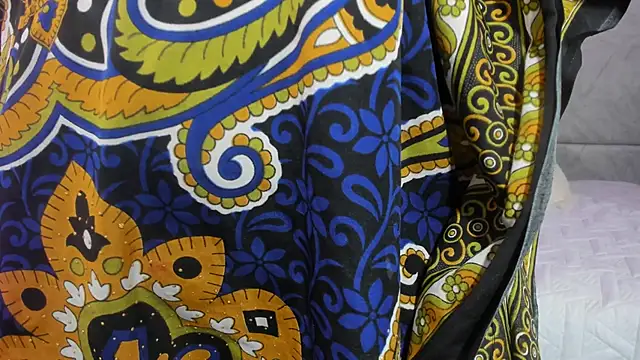 naomiii   online show from 04-22-26, 11:45