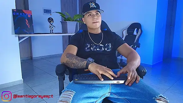 Snapshot of SantiagoReyesFtt chatting on 07-02-26, 05:46 SantiagoReyesFtt online show from 07-02-26, 05:46