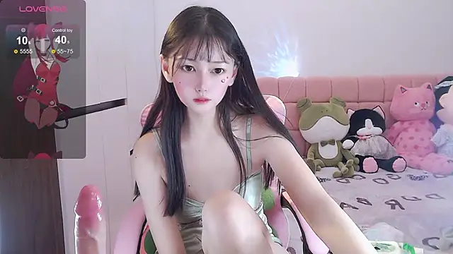 Snapshot of Xiaomi-Angela chatting on 12-23-24, 04:50 Xiaomi-Angela online show from 12-23-24, 04:50