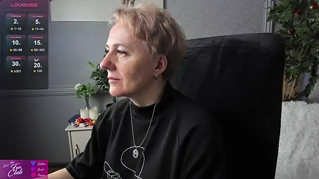 Nika Smit online show from 12-13-24, 10:19