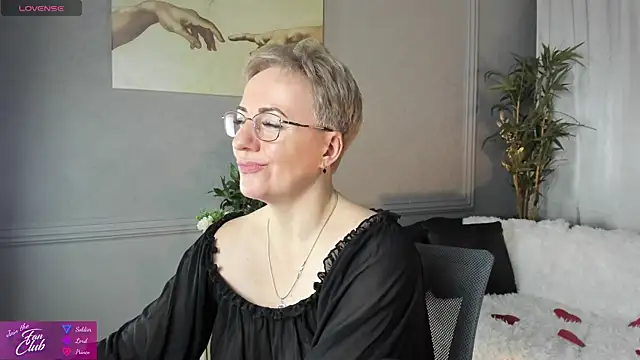 Nika Smit online show from 02-14-25, 02:33