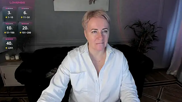 Nika Smit online show from 11-14-25, 10:03