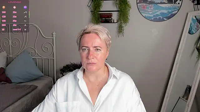 Snapshot of Nika_Smit chatting on 08-07-26, 10:17 Nika Smit online show from 08-07-26, 10:17