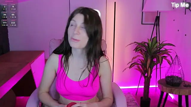 Snapshot of Hailey_Green chatting on 11-10-25, 10:20 Hailey Green online show from 11-10-25, 10:20