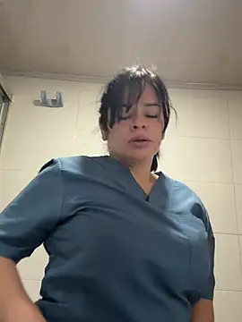 NATHALIA-28  online show from 05-11-26, 02:45