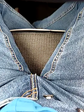 Snapshot of ManuRod1981 chatting on 12-05-25, 02:14 ManuRod1981 online show from 12-05-25, 02:14