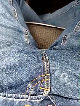 Snapshot of ManuRod1981 chatting on 02-06-26, 01:47 ManuRod1981 online show from 02-06-26, 01:47