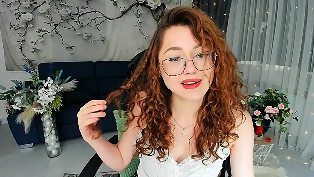 Snapshot of SereneFlame chatting on 05-11-26, 04:04 SereneFlame online show from 05-11-26, 04:04