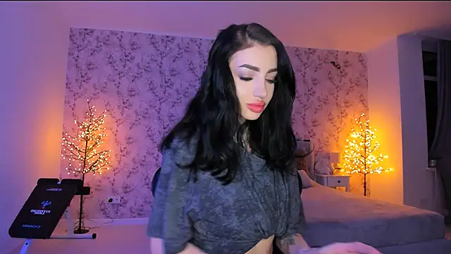 NancyLovee  online show from 01-31-26, 10:41