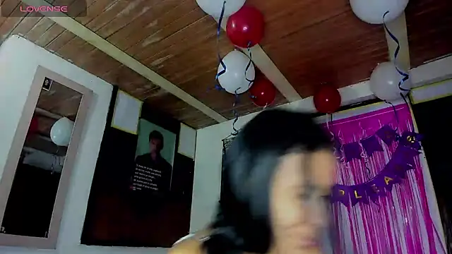 Snapshot of Nenita_Hot_ chatting on 09-25-25, 08:23 Nenita Hot online show from 09-25-25, 08:23