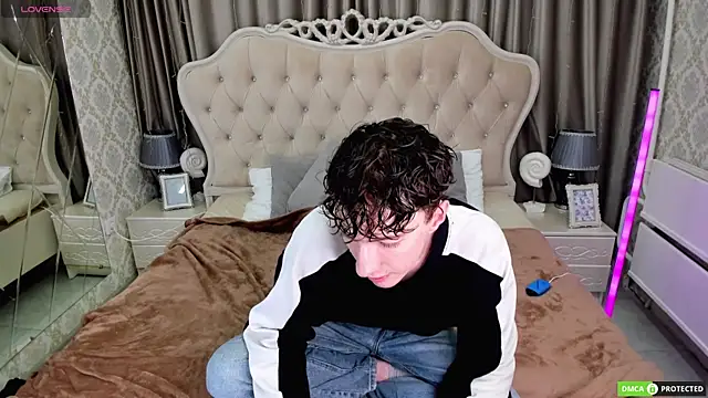 TrevorBenson online show from 09-21-25, 06:09