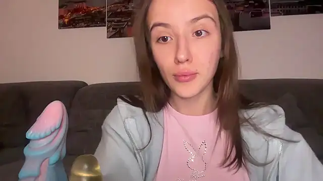 EmilyWi  online show from 03-28-26, 09:36