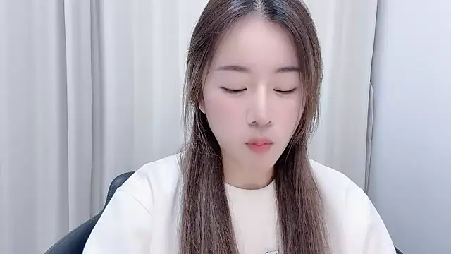 Snapshot of chloe-01 chatting on 01-17-25, 12:21 chloe-01 online show from 01-17-25, 12:21