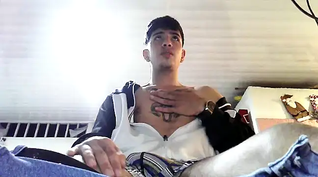 NicksonRoyce online show from 01-05-25, 02:38