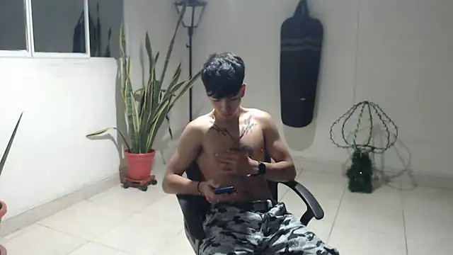 NicksonRoyce online show from 10-21-25, 08:04