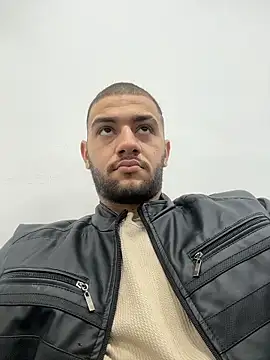 MaximusDick1  online show from 02-26-26, 12:04