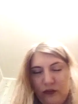 Snapshot of SckayilaGray chatting on 12-24-24, 01:49 SckayilaGray online show from 12-24-24, 01:49