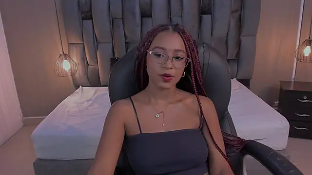 Lorena Vieira  online show from 03-02-25, 08:07