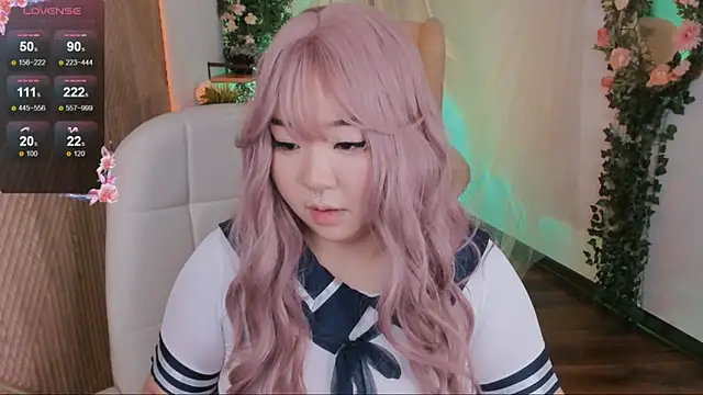 Snapshot of mei_honey_ chatting on 12-15-24, 01:54 mei honey  online show from 12-15-24, 01:54